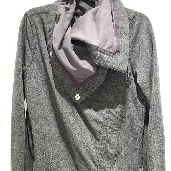 LULULEMON Method Wrap - Size 10 - Picture 4 of 8